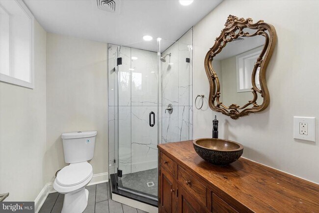 Building Photo - 311 W Main St