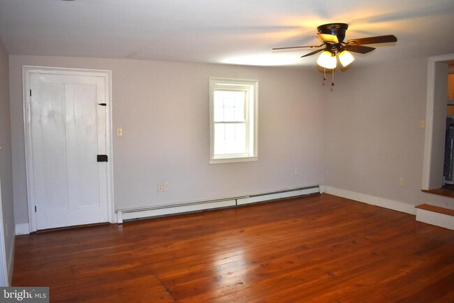 Building Photo - 12979 Buchanan Trail W