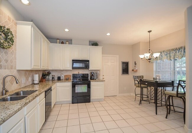 Building Photo - 4210 Greystone Way