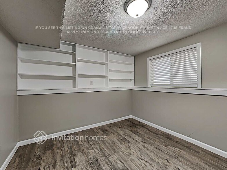 Building Photo - 7595 Deer Trail