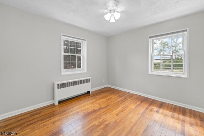 Building Photo - 4B Colfax Manor