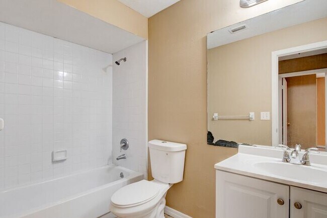 Building Photo - 6339 Jennifer Jean Dr