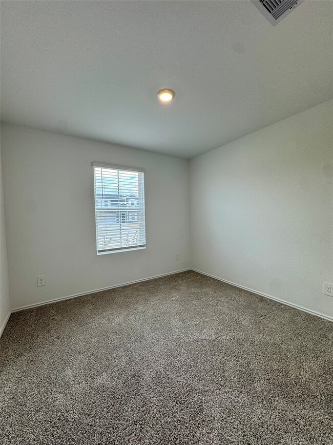 Building Photo - 2216 Laurel Bloom Ln