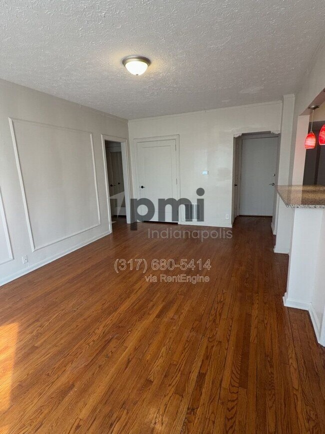 Building Photo - 1 W 28th St