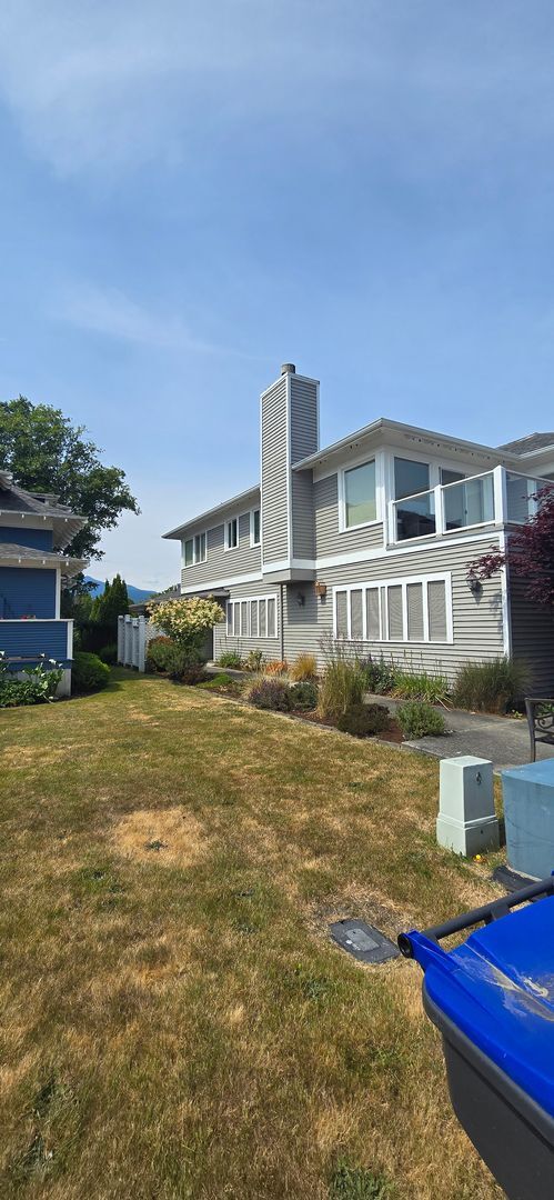 Building Photo - 229 East First St. #3, Port Angeles, WA 98...