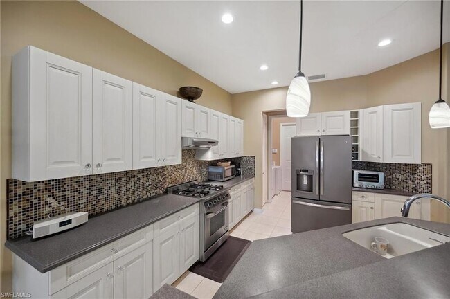 Building Photo - 10748 Fieldfair Dr