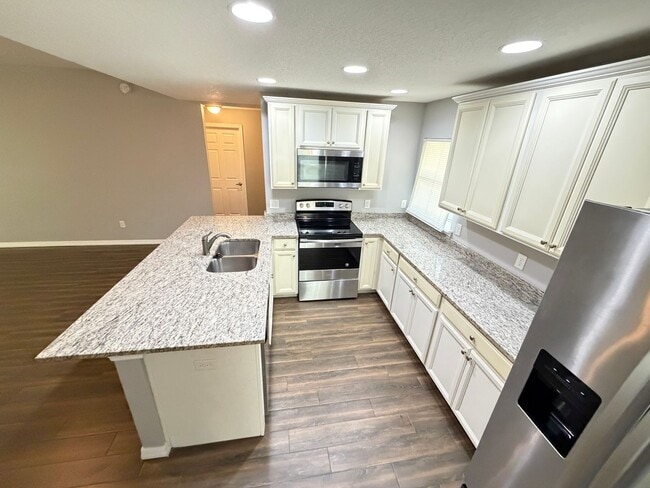 Building Photo - AWESOME 3/2 w/ office HOME in Deltona! You need to check this out!