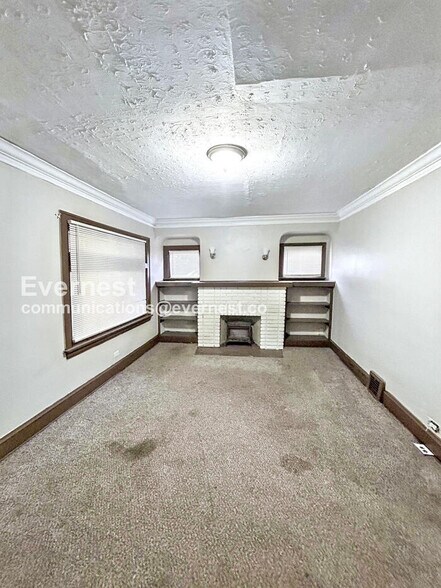 Building Photo - 12110 Lenacrave Ave