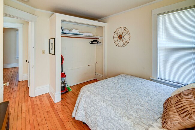 Building Photo - 2636 Stevens St