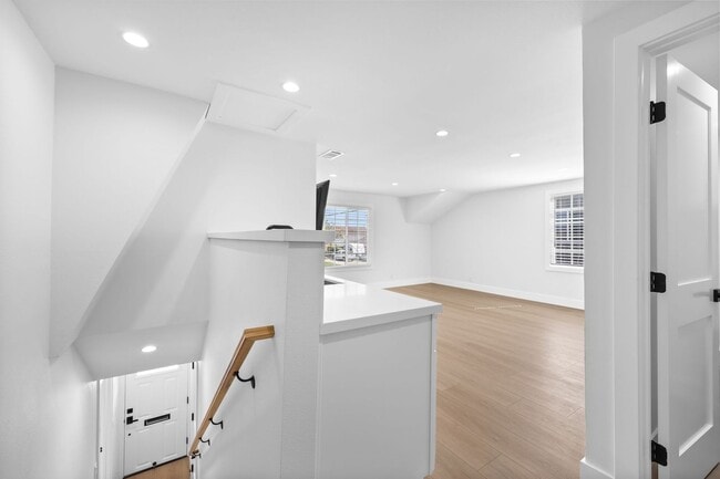 Building Photo - Modern Indoor / Outdoor Living with Resort-Style Yard & Bonus Suite