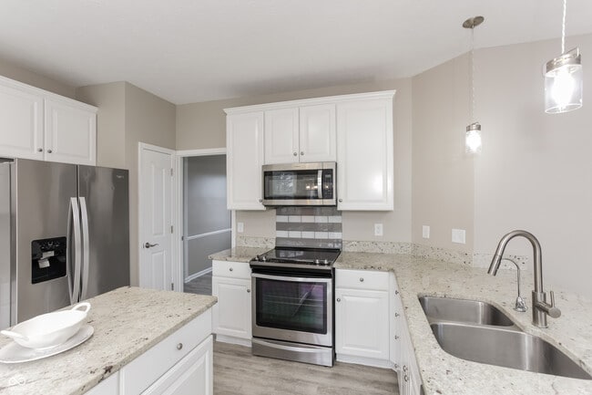 Building Photo - 344 W Columbine Ln