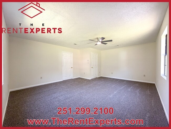 Building Photo - 4456 Eastview Dr