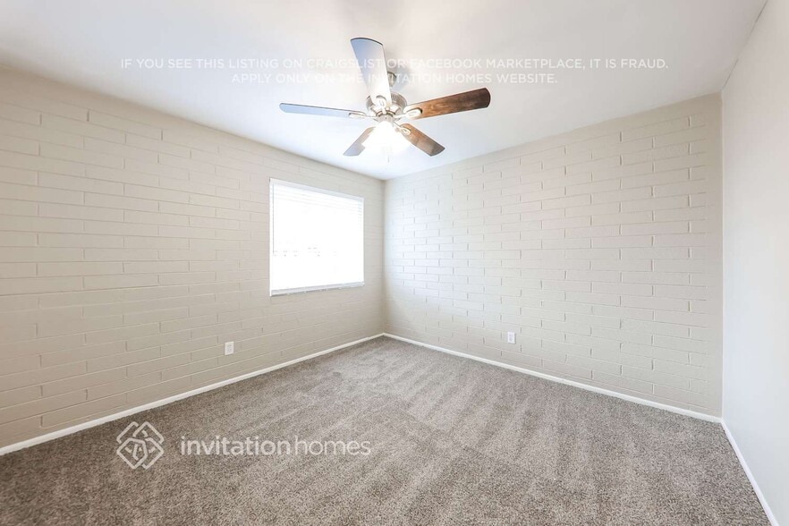 Building Photo - 5102 N 61st Dr