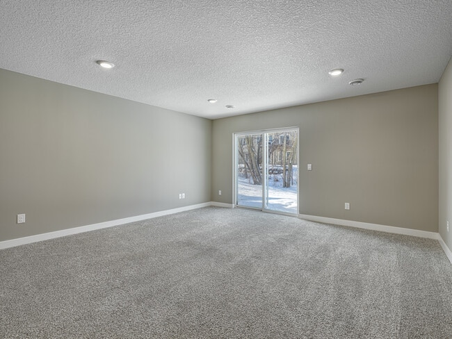 Building Photo - 14377 Fernbrook Ln N