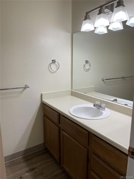 Building Photo - 226 Wright St