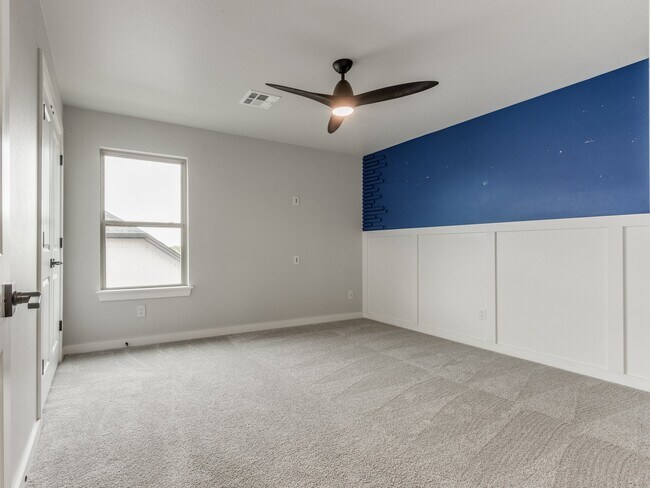 Building Photo - 8140 Jenny Ln