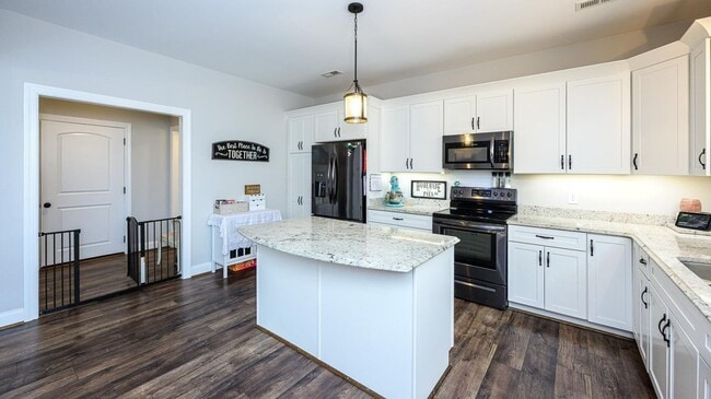 Building Photo - 3 Bedroom Home in Goode