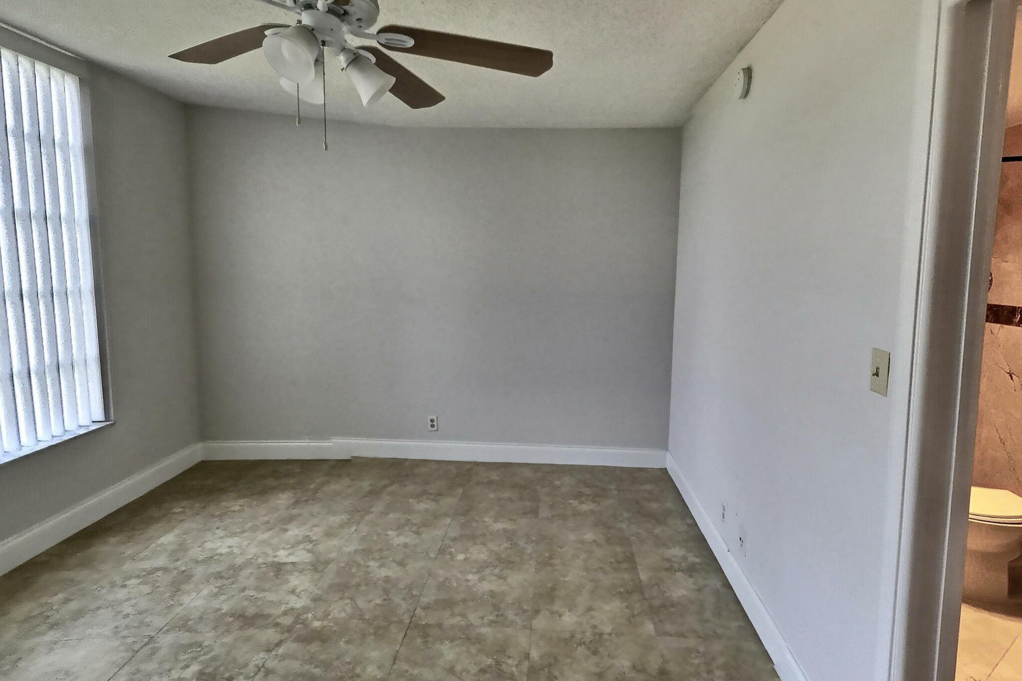 Building Photo - 3080 N Course Dr