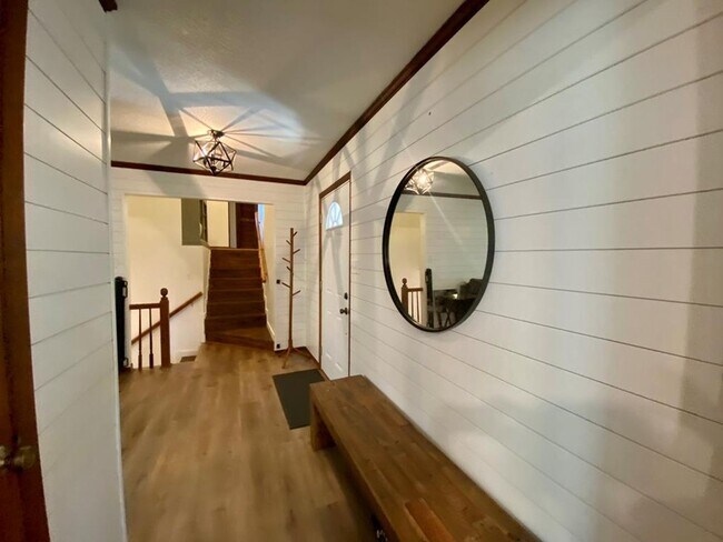 Building Photo - 2112 Westfield Dr