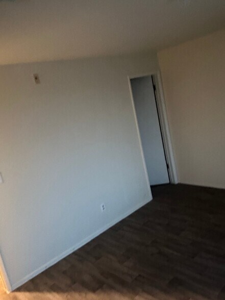 Building Photo - 2044 Mesquite Ln