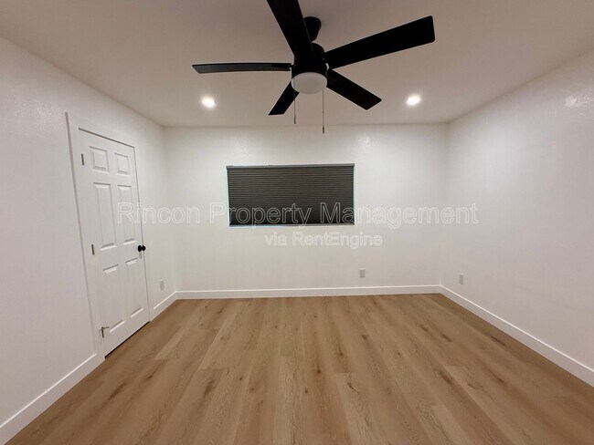 Building Photo - 607 Lemon Way