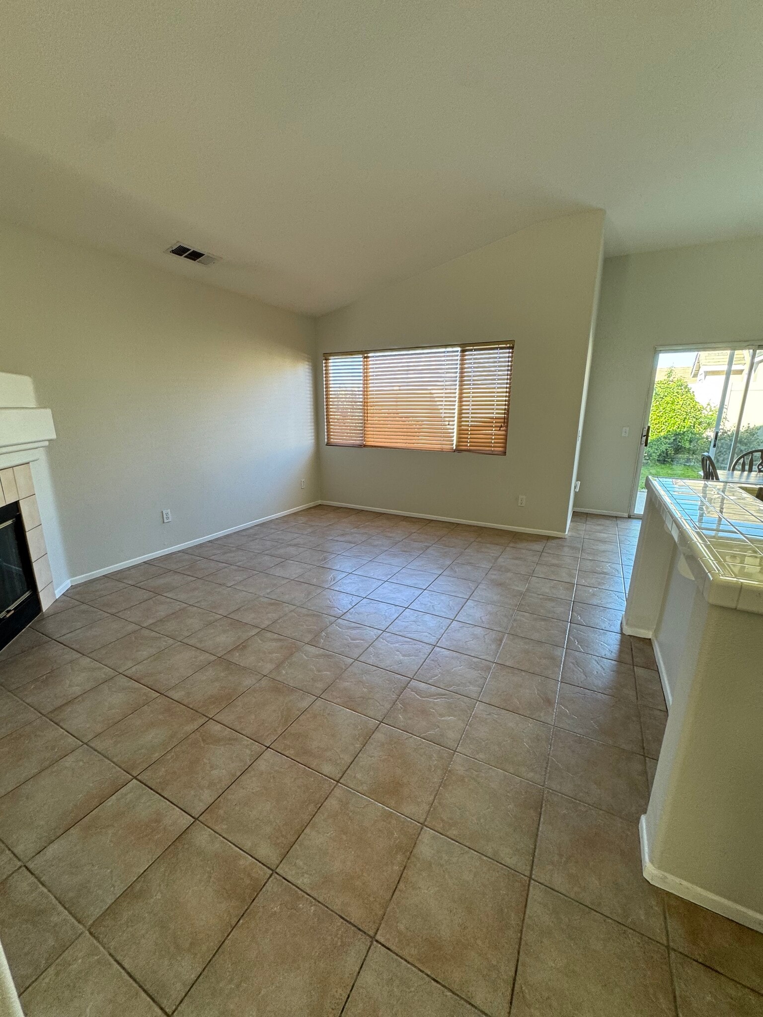 Building Photo - 33546 Maplewood Ct