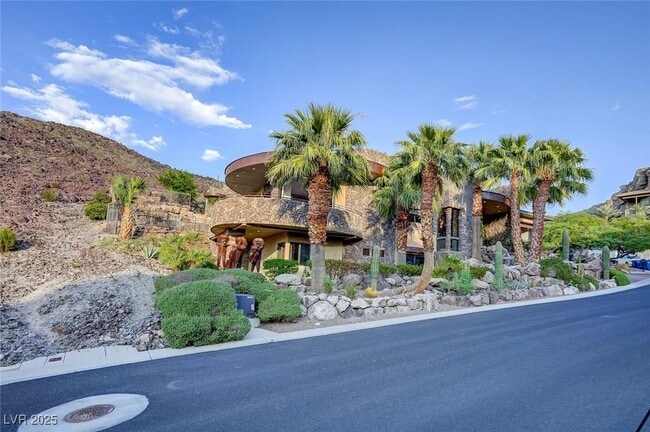 Building Photo - 1608 Liege Dr