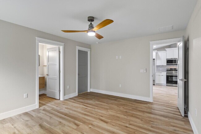 Building Photo - Modern Living Awaits!