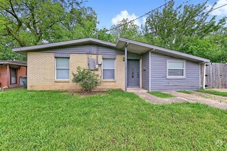 Building Photo - 612 S Andrews Ave