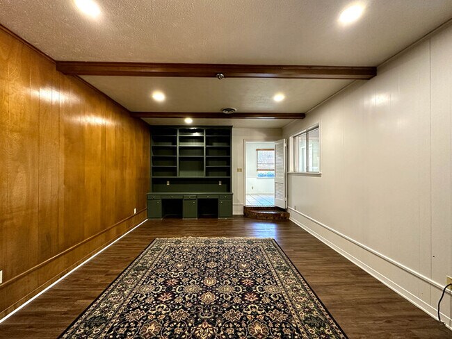 Building Photo - 408 Mimosa Dr