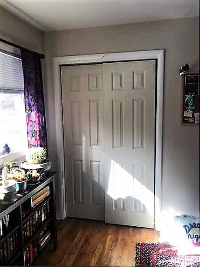 Building Photo - 1716-1718 Morningside Dr