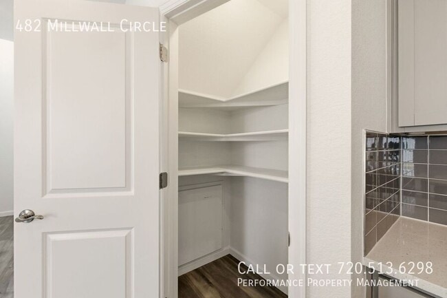 Building Photo - 482 Millwall Cir