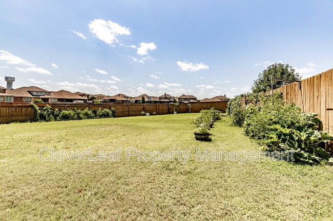 Building Photo - 908 Sussex Cove