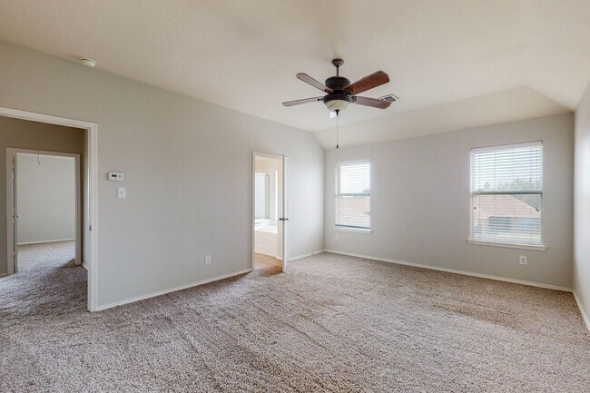 Building Photo - ***Pre-Marketing*** Great Home with Room T...