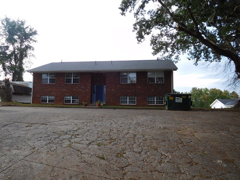 Upper Building - 101 Colonial Oaks Dr