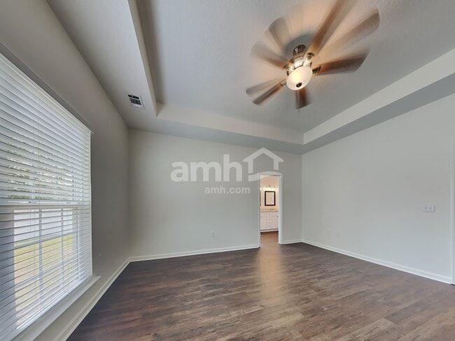 Building Photo - 60 Rhett Ln