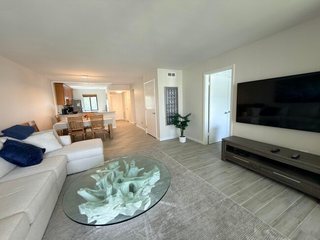 Building Photo - 4242 Deste Ct