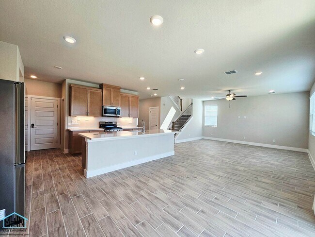 Building Photo - 11225 Lowder Ln