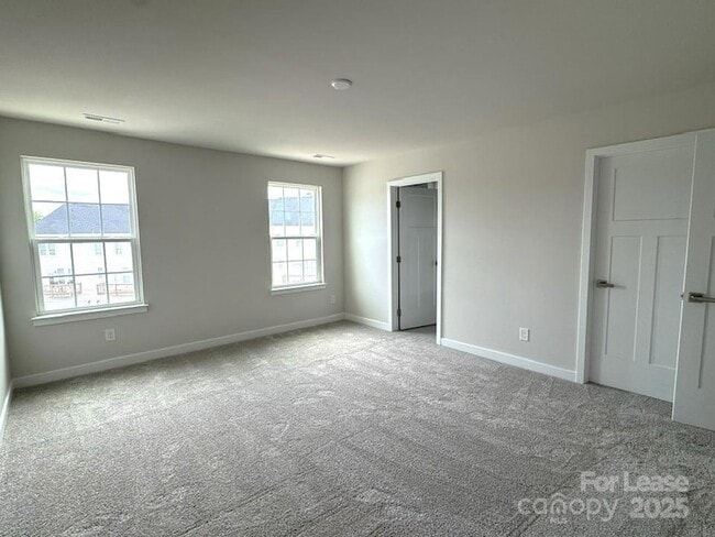 Building Photo - 437 Serenity Cir