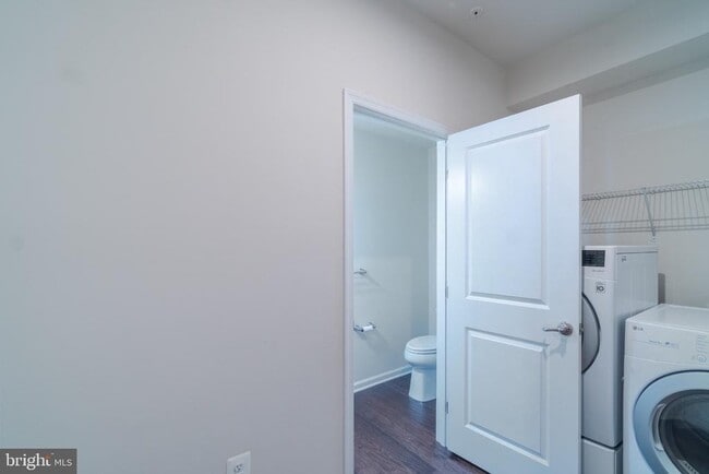 Building Photo - 6573 Autumn Olive Dr