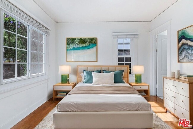 Building Photo - 1537 Cabrillo Ave