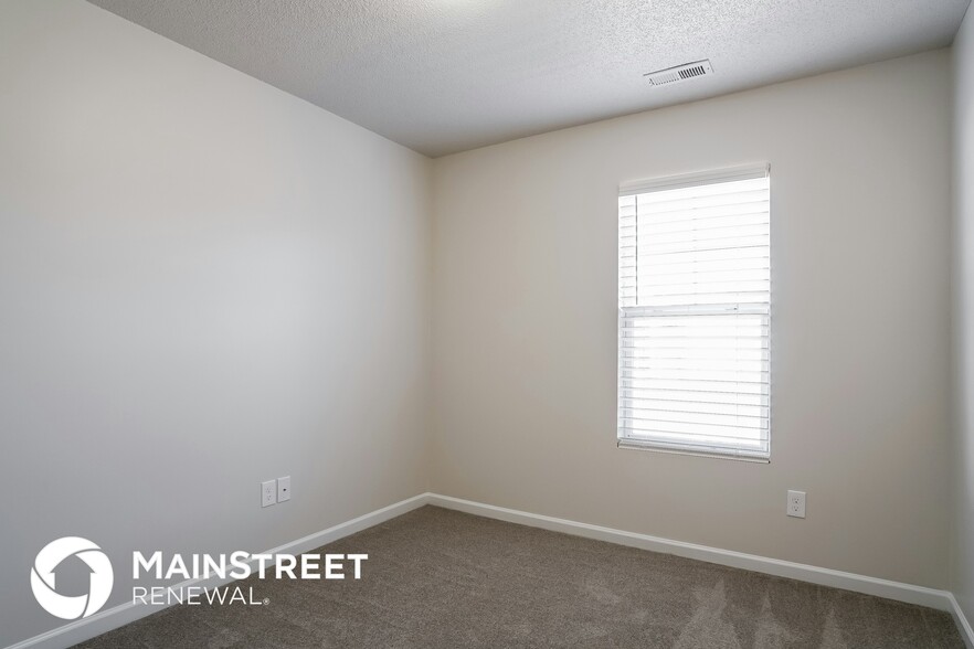 Building Photo - 60 Buckleigh Dr