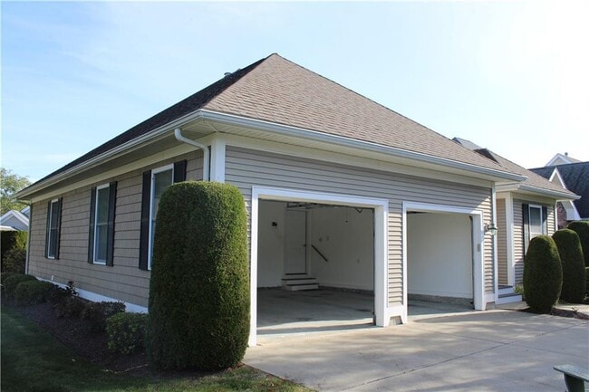 Building Photo - 5 Kristin Ct