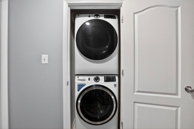 Building Photo - 11355 Sandestin Pl