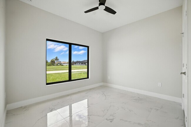 Building Photo - 2838 Tropicana Parkway W