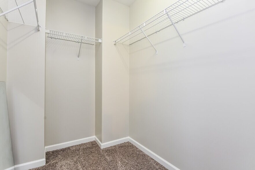 Building Photo - 8904 Elizabeth Bennet Pl