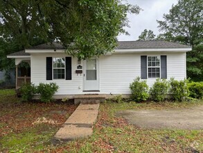 Building Photo - 2-Bedroom, 1-Bath House