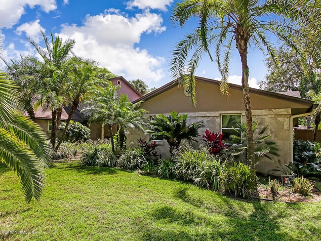 Building Photo - 88 Oakwood Rd