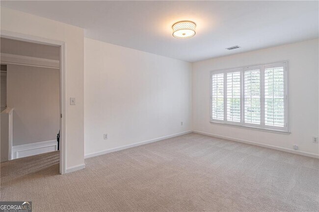 Building Photo - 5491 Oxford Chase Way