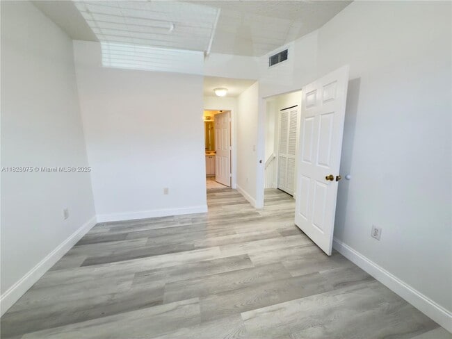 Building Photo - 11539 NW 60th Terrace